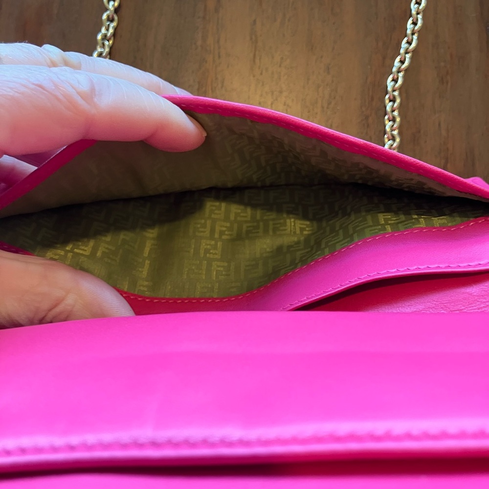 Fendi Pink Quilted wallet on a Chain beautiful condition! - Picture 6 of 8